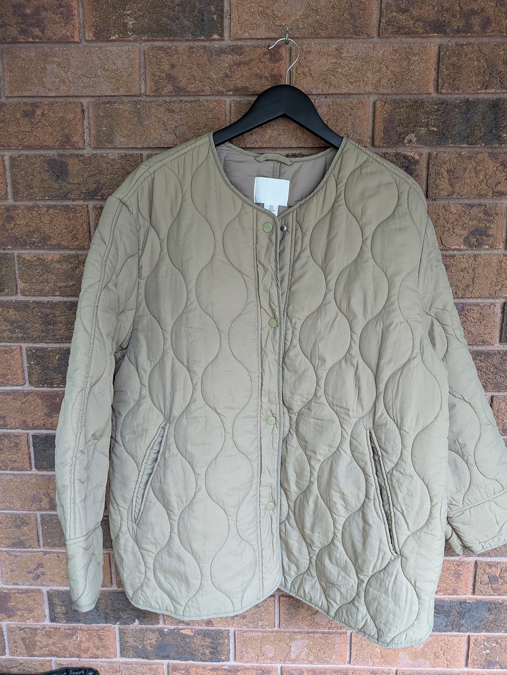H&M Quilted Puffer Jacket in Khaki